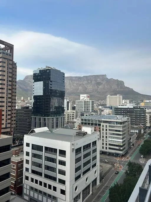 Apartment Modern 14Th Floor Apt With Balcony & Mountain Views At 16Onbree Cape Town