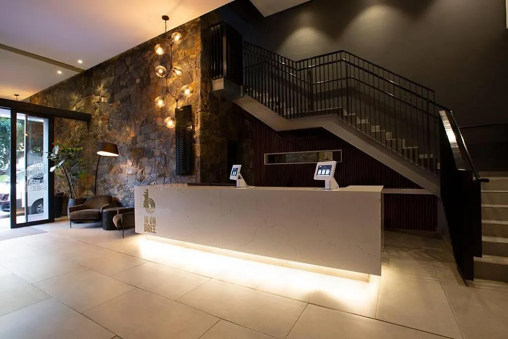 Apartment Modern 14Th Floor Apt With Balcony & Mountain Views At 16Onbree Cape Town